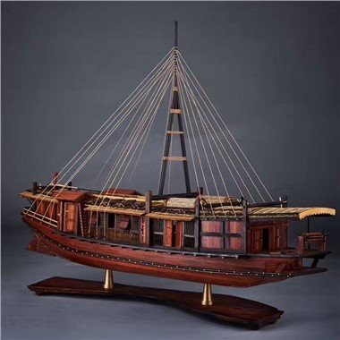 Model Bot Kayu Buatan Tangan